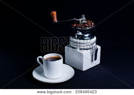 The picture creates feeling of aroma. Excellent mood and excellent quality of coffee.