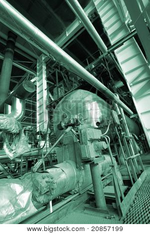 Industriezone, Stahl-Pipelines In Grüntönen