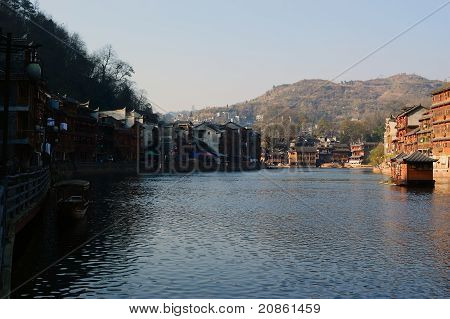 Fenghuang,