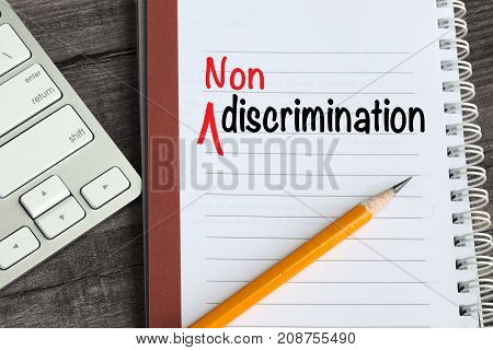change of discrimination to non-discrimination on a note