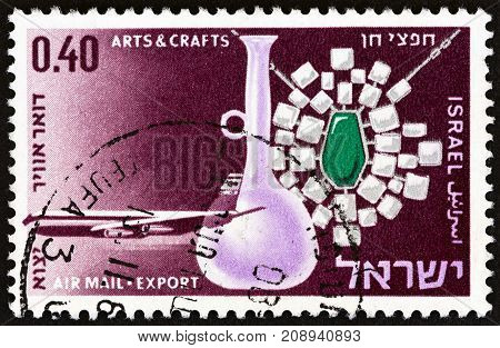 ISRAEL - CIRCA 1968: A stamp printed in Israel from the "Israeli Exports" issue shows Jar and necklace (Arts and Crafts), circa 1968.