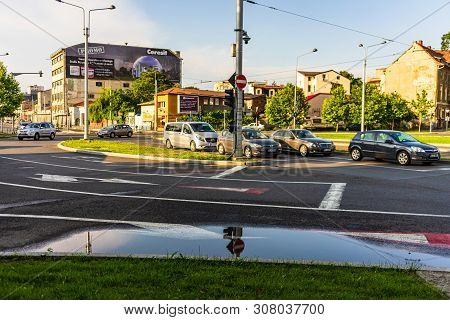 Bucharest, Romania - 2019. Traffic On The Main Bulevard Of Bucharest. Downtown Bucharest Junction Wi