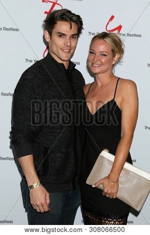 LOS ANGELES - JUN 23:  Mark Grossman, Sharon Case at the Young and The Restless Fan Club Luncheon at the Marriott Burbank Convention Center on June 23, 2019 in Burbank, CA