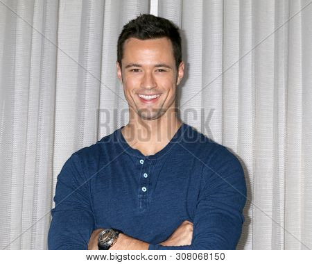 LOS ANGELES - JUN 22:  Matthew Atkinson at the Bold and the Beautiful Fan Club Luncheon at the Marriott Burbank Convention Center on June 22, 2019 in Burbank, CA