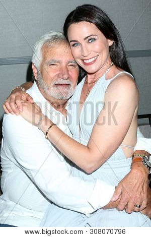LOS ANGELES - JUN 22:  John McCook, Rena Sofer at the Bold and the Beautiful Fan Club Luncheon at the Marriott Burbank Convention Center on June 22, 2019 in Burbank, CA