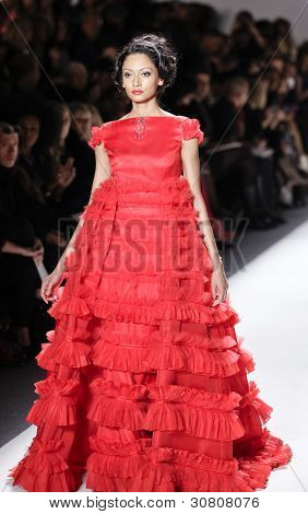 Zang Toi