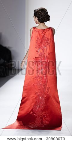 Zang Toi