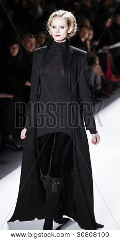 Zang Toi