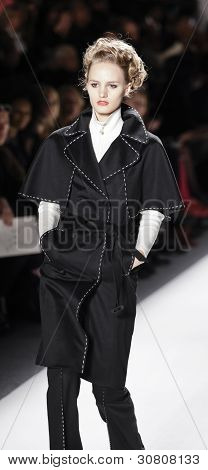 Zang Toi