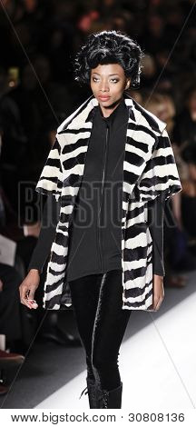 Zang Toi