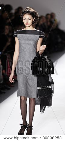 Zang Toi