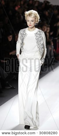 Zang Toi