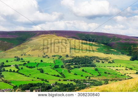 Mam Tor Hill Near Castleton And Edale In The Peak District National Park, England, Uk