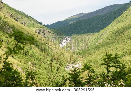 Chulishman Valley In Mountain Altay The Road To Uchar