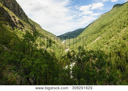 Chulishman Valley In Mountain Altay The Road To Uchar