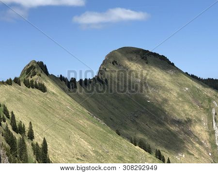 Tierberg Mountain Above The Valley Wagital Or Waegital And Alpine Lake Wagitalersee (waegitalersee),