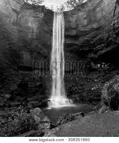 A Lovely Lush And Interesting Hike Leads To This Beautiful Waterfall In Southern Highlands