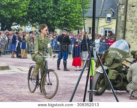 Sainte Mere, Normandy, France - June 06, 2019. D Day 75 Birthday Of French Liberation By Allied Coun