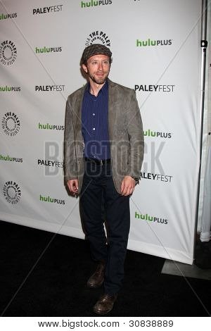 LOS ANGELES - 8 mar: T.J. Thyne มาถึงในเหตุการณ์ 