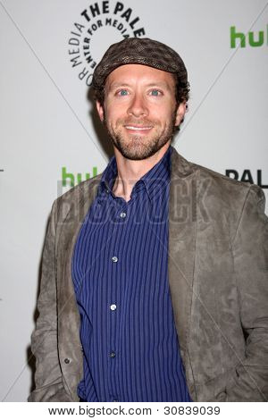 LOS ANGELES - 8 mar: T.J. Thyne มาถึงในเหตุการณ์ 