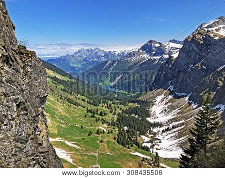 An Unbelievable View Of Lake Obersee And The Oberseetal Alpine Valley, Nafels (naefels) - Canton Of 