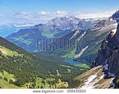 An Unbelievable View Of Lake Obersee And The Oberseetal Alpine Valley, Nafels (naefels) - Canton Of 