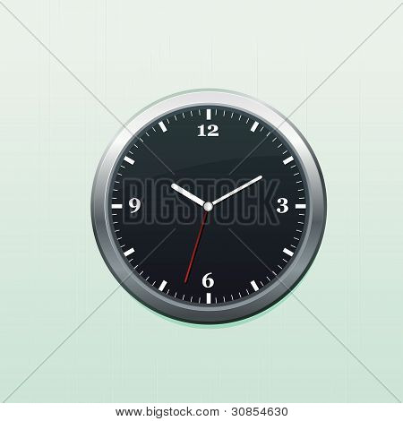 Horloge sombre sur le mur