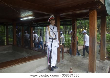Hanoi - August 8: Unidentified Visitors Of Ho Chi Min Residence In A Stilt House On August 8, 2012 I