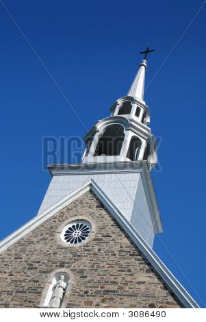Gavl Old Stone kirke med klokker