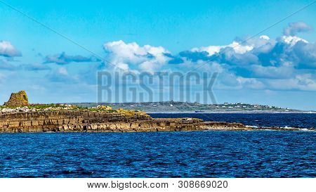 Small Crab Island Are Within Walking Distance Of Doolin Harbor With The Ruins Of A 19th Century Poli