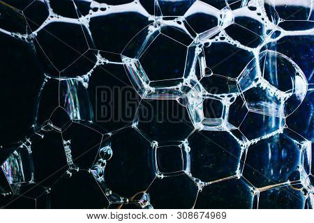 Oil Bubbles Inside Water Base Form Patterns