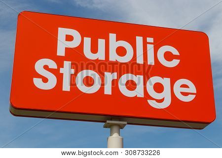 Chicago - Circa June 2019: Public Storage Self Storage Location. Public Storage Is Run As Real Estat