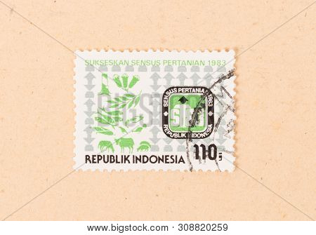 Indonesia - Circa 1983: A Stamp Printed In Indonesia Shows Sukseskan Sensus Pertanian, Circa 1983