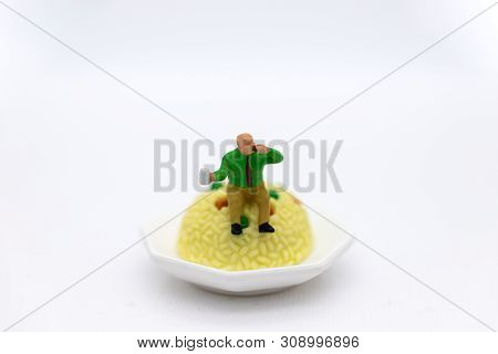Miniature People And Food, Check The Nutritional Value, Nutrients Received In Each Meal. Image Use F
