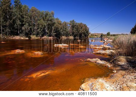 Rzeki Tinto przez Niebla (huelva)