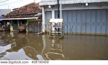 Not Focus Image, Flood Atmosphere In The Resident\'s Village, Pekalongan, Indonesia, February 12, 20