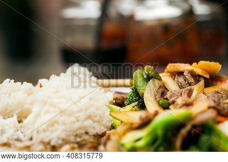 Delicious Cow Meat And The Rice