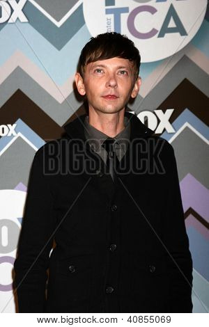 พาซาดีนา CA - 8 jan: DJ Qualls เน้น FOX TV 2013 TCA หนาวข่าวทัวร์ที่แลงแฮมฮันติงตัน