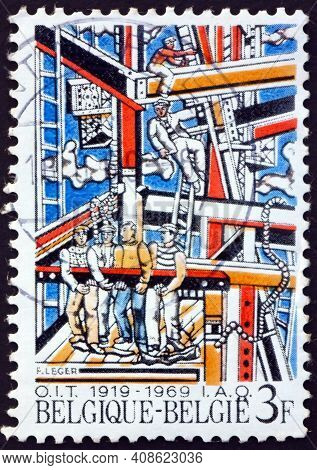 Belgium - Circa 1969: A Stamp Printed In Belgium Shows Construction Workers, Painting By Fernand Leg