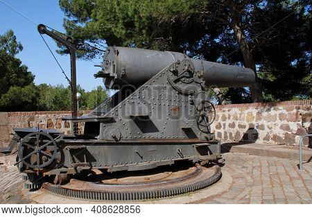 BARCELONA, SPAIN - APRIL 19, 2018: A 305mm Howitzer gun mounted outside Montjuic castle. Designed by Salvador Diaz Ordonez, this gun dates from 1898.