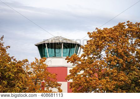 Old Tower Of The Maurice Rose Airfield (alter Flugplatz Am, Frankfurter Grüngürtel)