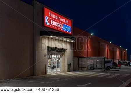 Campos, Spain; February 16 2020: Image Of The Parking Lot And The Blue And Red Luminous Sign Of A Er