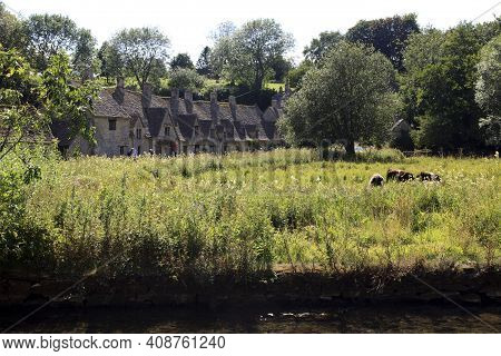 Bibury (england), Uk - August 05, 2015: Bibury Village View, Gloucestershire, England, United Kingdo