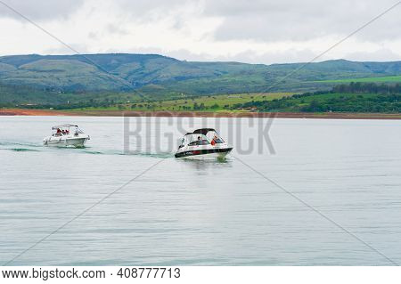 Capitólio - Mg, Brazil - December 09, 2020: Tourist Speed Boats Navigating At Furnas Lake.