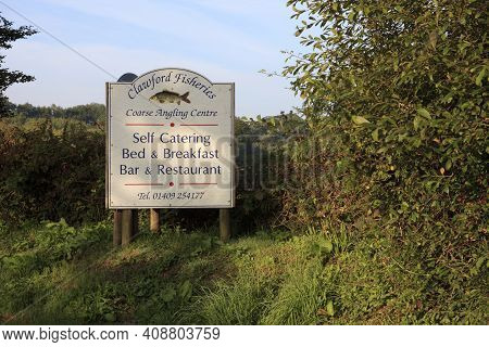 Looe (england), Uk - August 12, 2015: B&b Sign In Looe, Cornwall, United Kingdom.