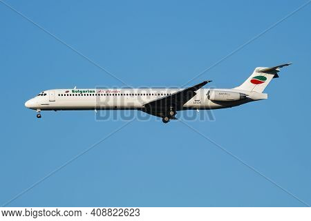 Vienna, Austria - July 7, 2018: Bulgarian Air Charter Md-82 Lz-lds Passenger Plane Arrival And Landi