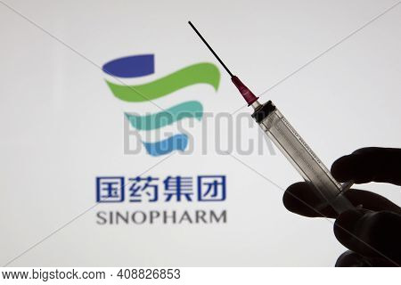 Oxford, Uk - February 2020: Sinopharm Logo With A Covid Vaccine Injection