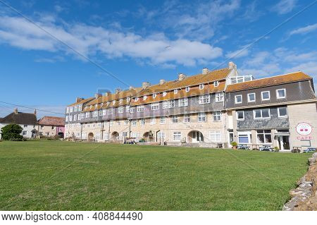 Pier Terrace At West Bay