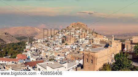Savur, Mardin, Turkey - January 2020: Town Of Savur With Old Stone Houses On A Hill