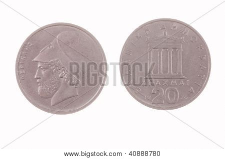 Moneda griega 20 dracmas aislado en blanco